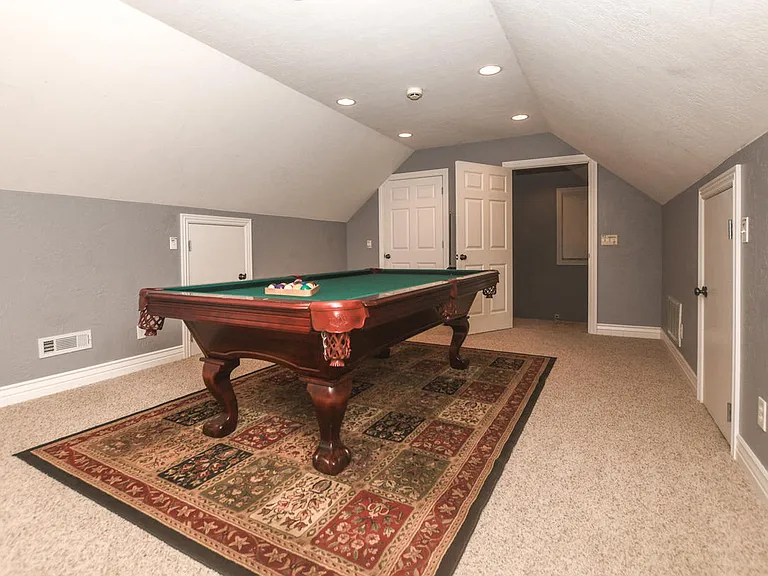 Building's Lounge