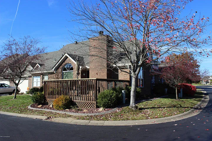 8000 Pleasant Valley Ct photo 1