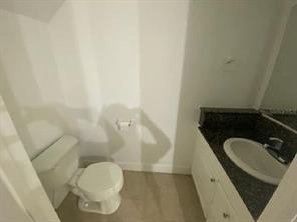 1st image of 609 Elmhurst Ct