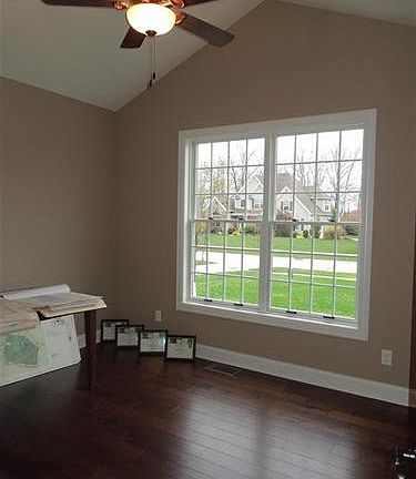 4th image of 2555 Fairfield Dr