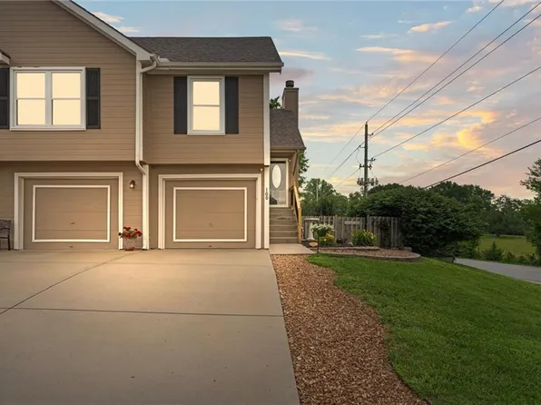 100 Tipperary St, Smithville, MO 64089