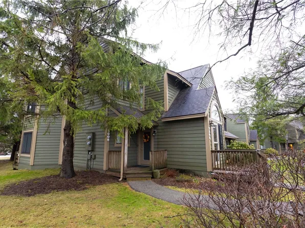 5008 Summit Dr, Hidden Valley, PA 15502