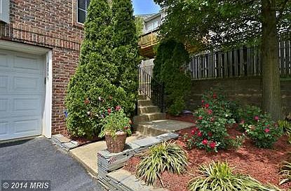 2nd image of 8849 Royal Doulton Ln