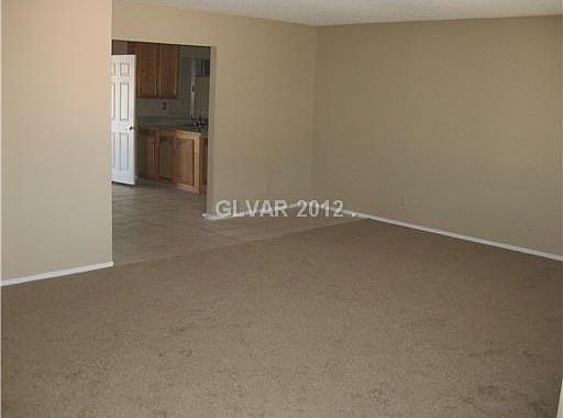 1st image of 401 Ash St