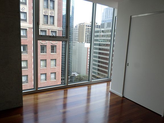 4th image of 550 N Saint Clair St APT 1601
