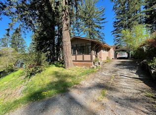 115 Maple St, Gates, OR 97346