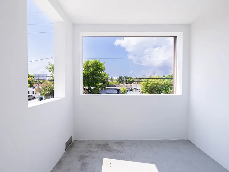 3189 SW 23rd Ter #3189 — Photo 6