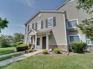 1231 Silverstone Dr, Carpentersville, IL 60110
