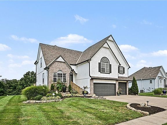 3rd image of 8718 Ridgeway Ct