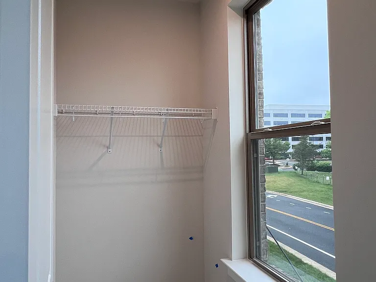 Master closet2