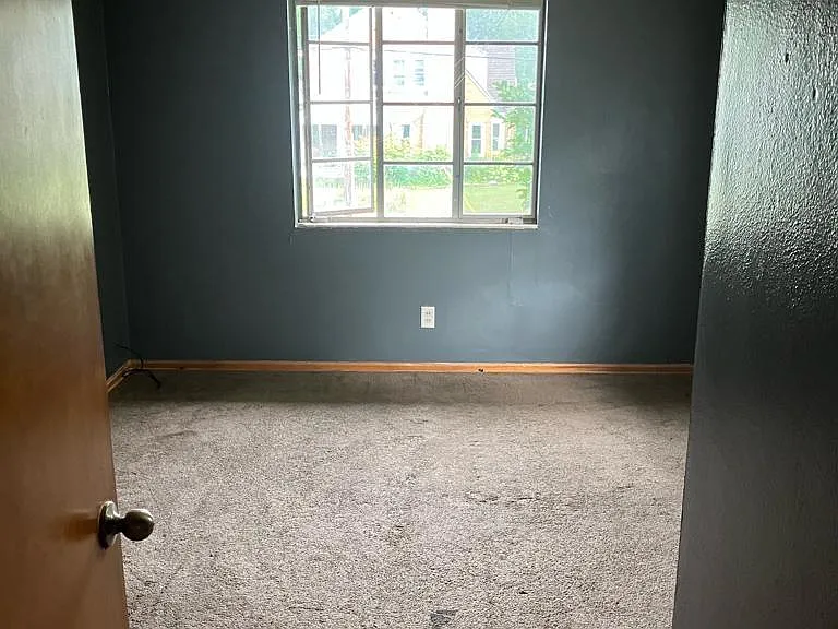 2530 Pleasant St #3 — Photo 10