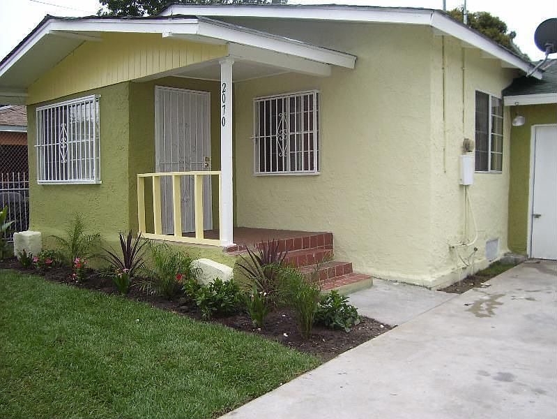 1st image of 2070 E 110th St