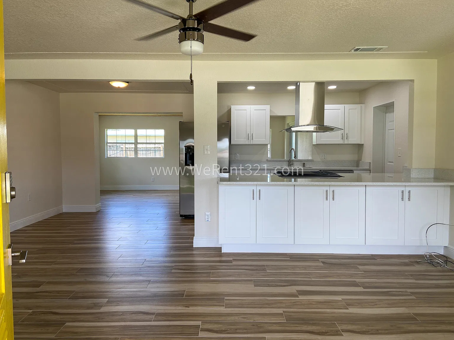 3 bed, 1360 sqft, $2,100 — Photo 3