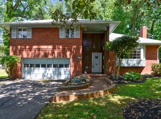 5905 Bradley Blvd, Bethesda, MD 20814