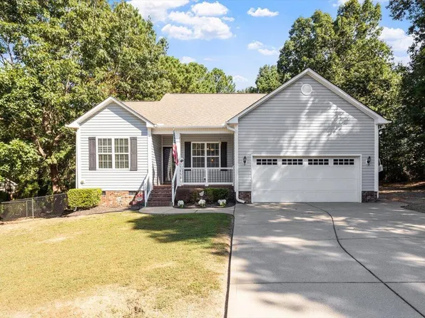210 Fox Chase Ln, Smithfield, NC 27577