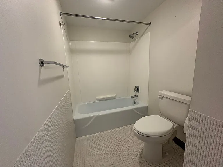 Sky Park Apartments — Photo 72