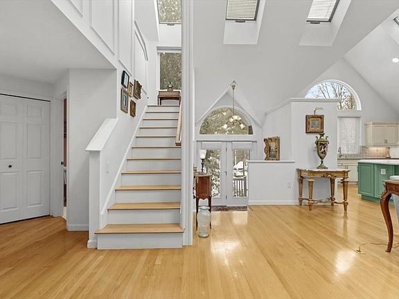 4th image of 29 Deer Path #29