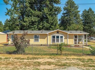 104 N Stevens Ave, Deer Park, WA 99006