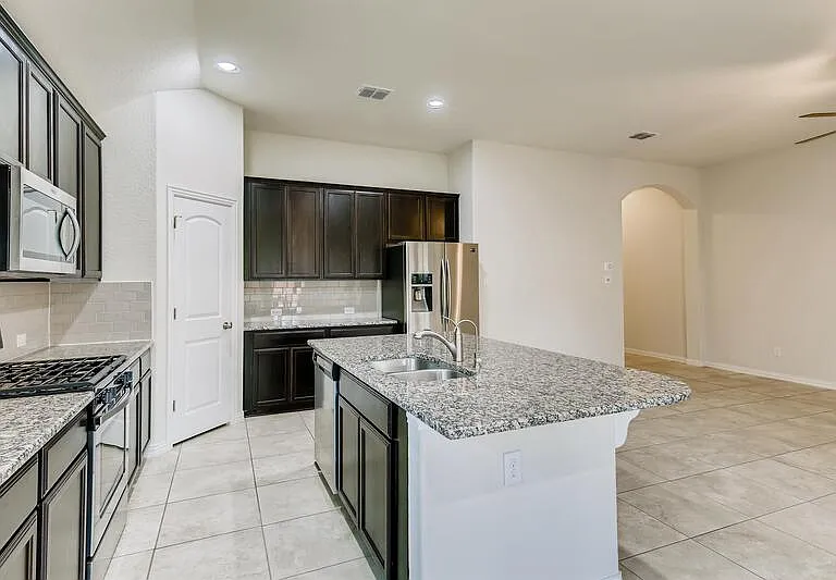 13827 Quiet Fox Ln — Photo 11