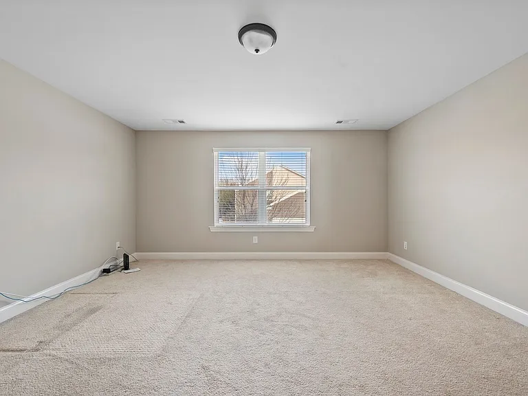 3103 Oxford Dr — Photo 12