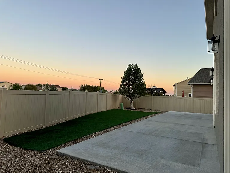 7567 Benecia Dr — Photo 30