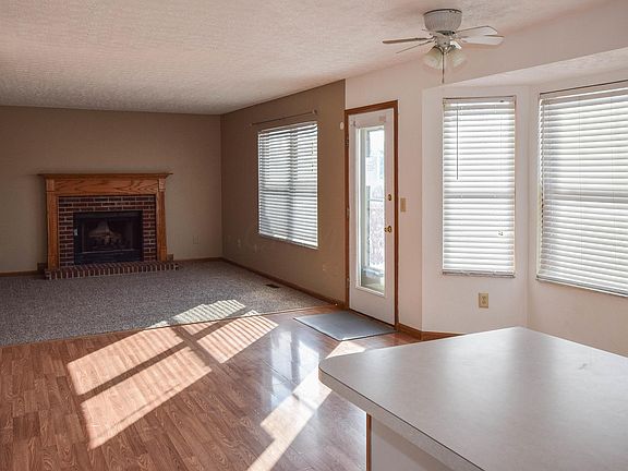 4th image of 1181 Brookstone Dr