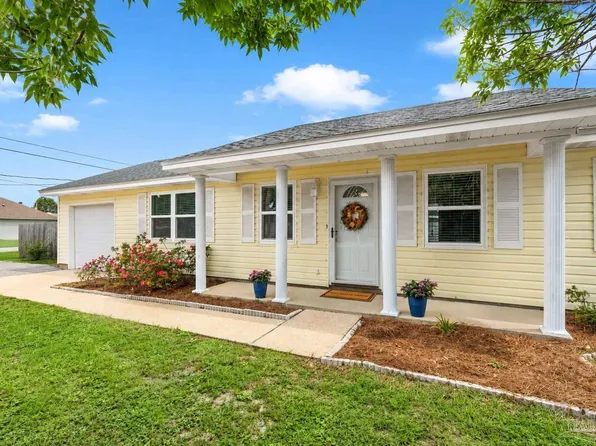 1462 Central Pkwy, Gulf Breeze, FL 32563