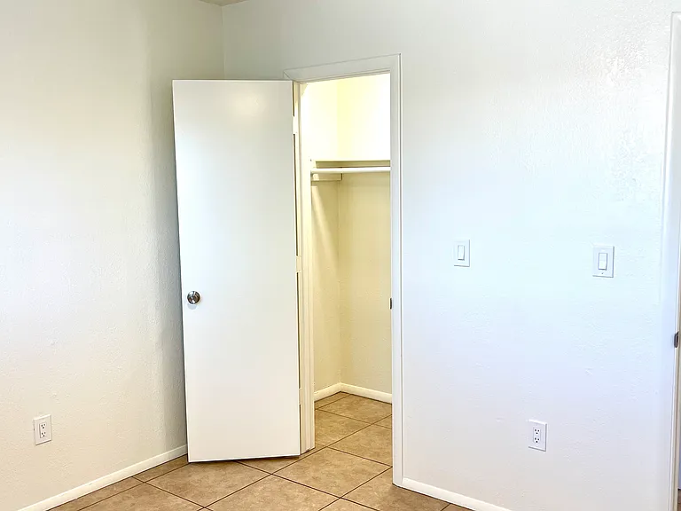 1058 W Flint St #C — Photo 11