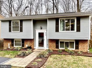 8438 Rainbow Bridge Ln, Springfield, VA 22153