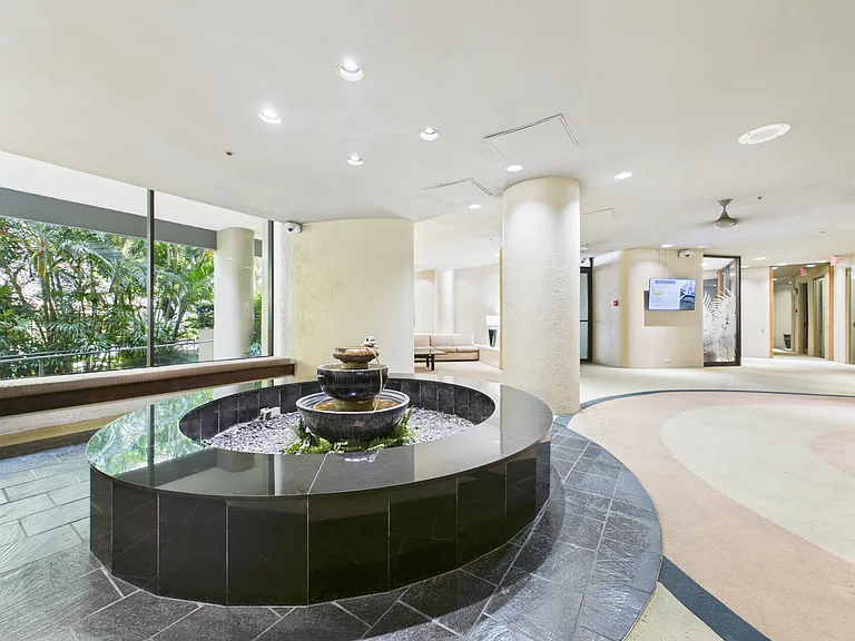 2101 Nuuanu Ave #I1806 — Photo 21