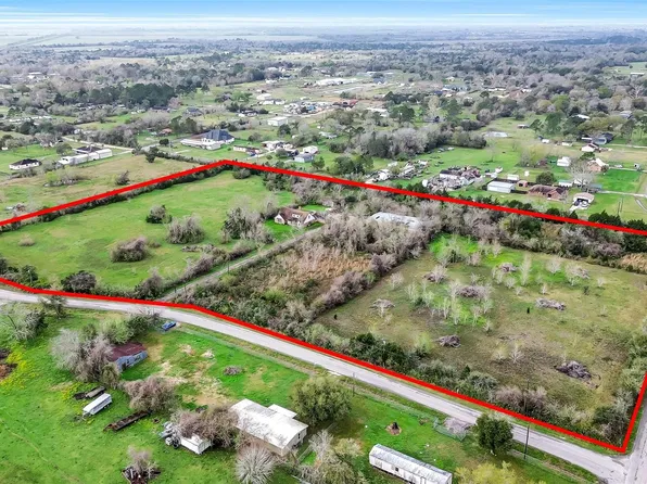 4918 Farmer Road, Alvin, TX 77511