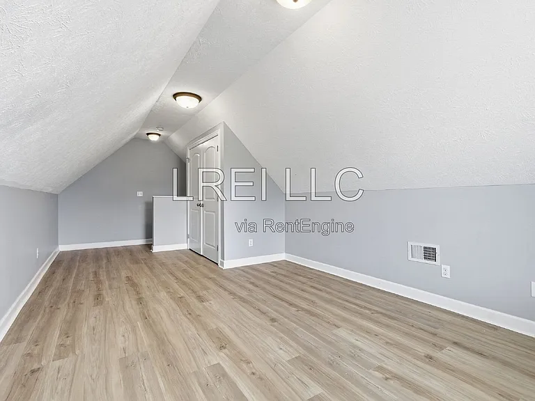 116 Ashton Walk — Photo 15