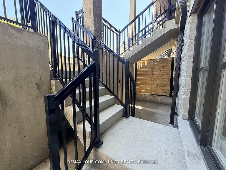 15100 Yonge St #106 — Photo 25