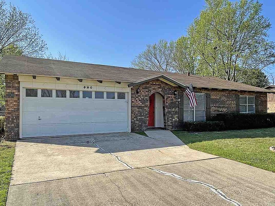 1st image of 440 E Greenfield Dr