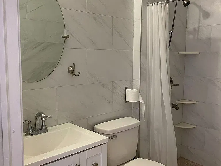 1028 Wood St #1FR — Photo 5