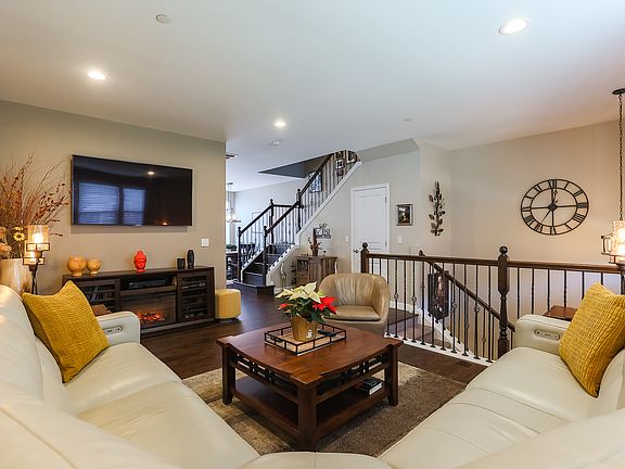 5th image of 3209 Coral Ln