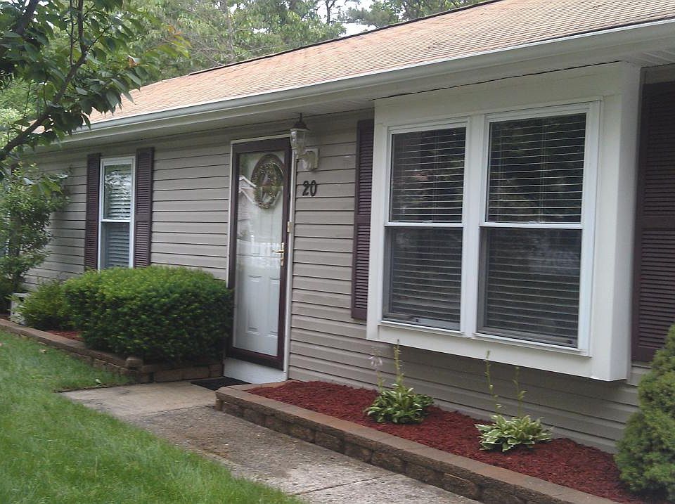 1st image of 20 Clover St