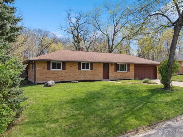 700 Peach Orchard Dr, Dayton, OH 45449