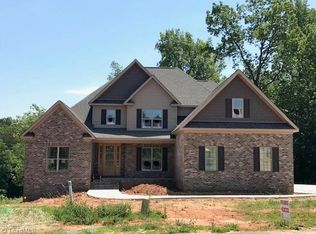8016 Hacker Dr, Stokesdale, NC 27357