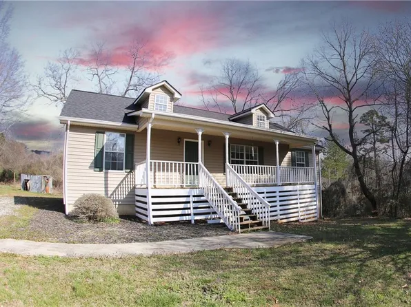 5523 Green Cir, Clermont, GA 30527