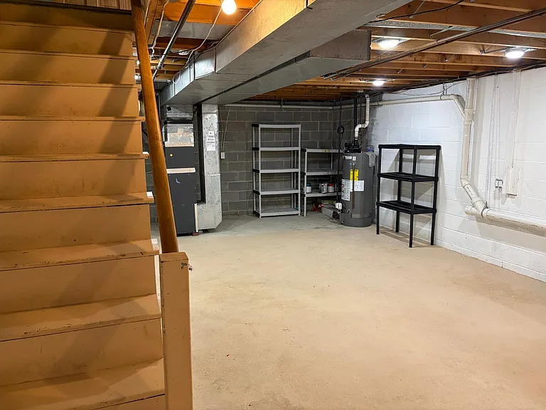 220 Harding Ave — Photo 12
