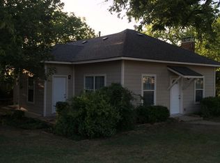 401 W Lake St, Krum, TX 76249