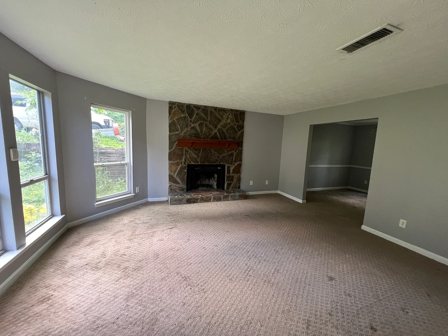 3 bed, 2.5 bath, $1,895 — Photo 2