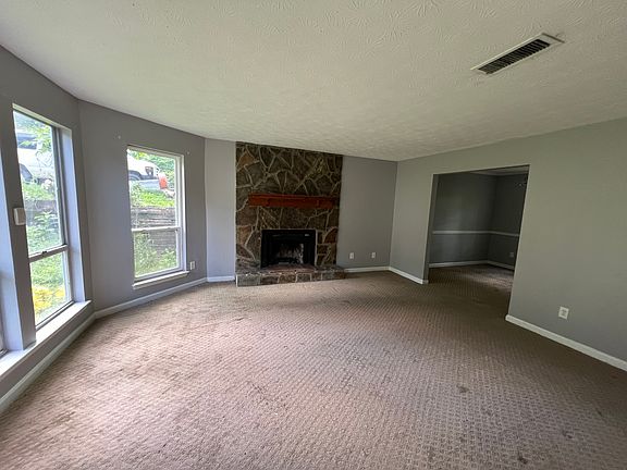 2nd image of 4222 Windward Ln