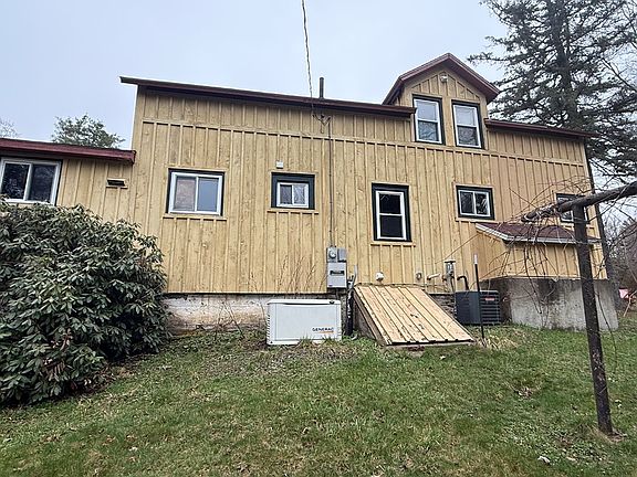 5th image of 38 Hillside Ln