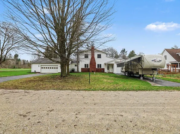 214 Sherman St, Mesick, MI 49668