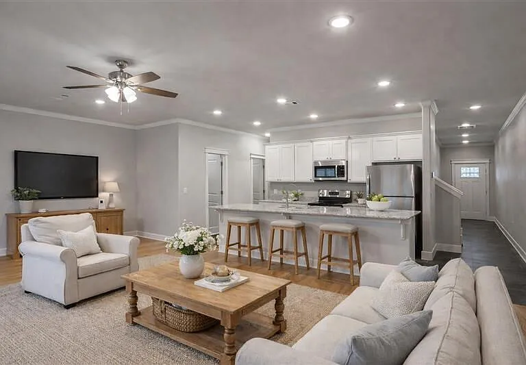 Sycamore Heights Townhome — Photo 5
