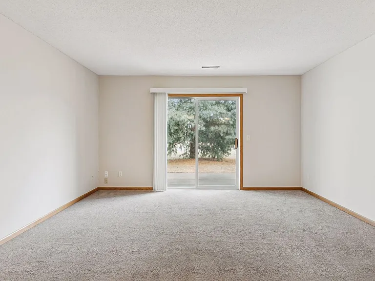 337D Williamsburg Pl — Photo 12