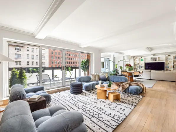 750 Park Avenue image 1 of 15