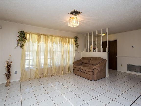 5th image of 4613 Lemans Dr